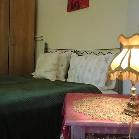 Best Location Old Town Pilies Avenue شقة *